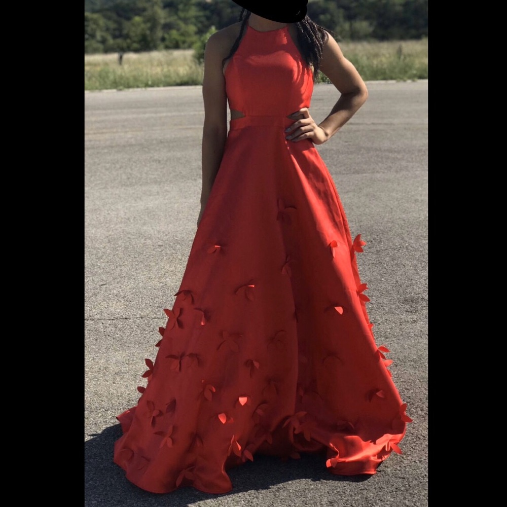 Prom Dress - Picture 1 of 3